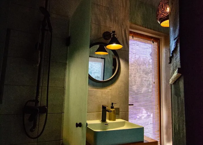 Muhusi Rooftop Getaway Igakula